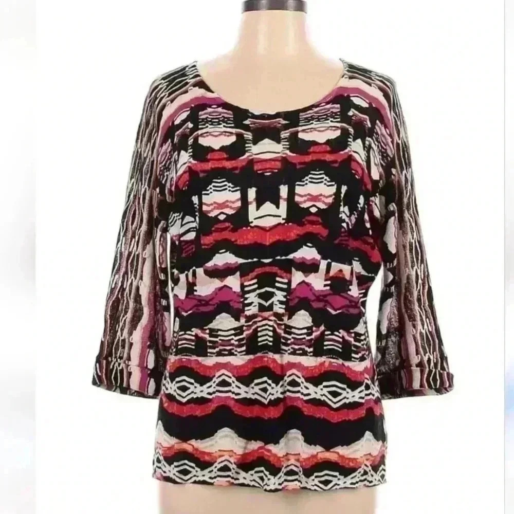 END YEAR CLEAR OUT Zozo size large women's vibrant top - Picture 9 of 9